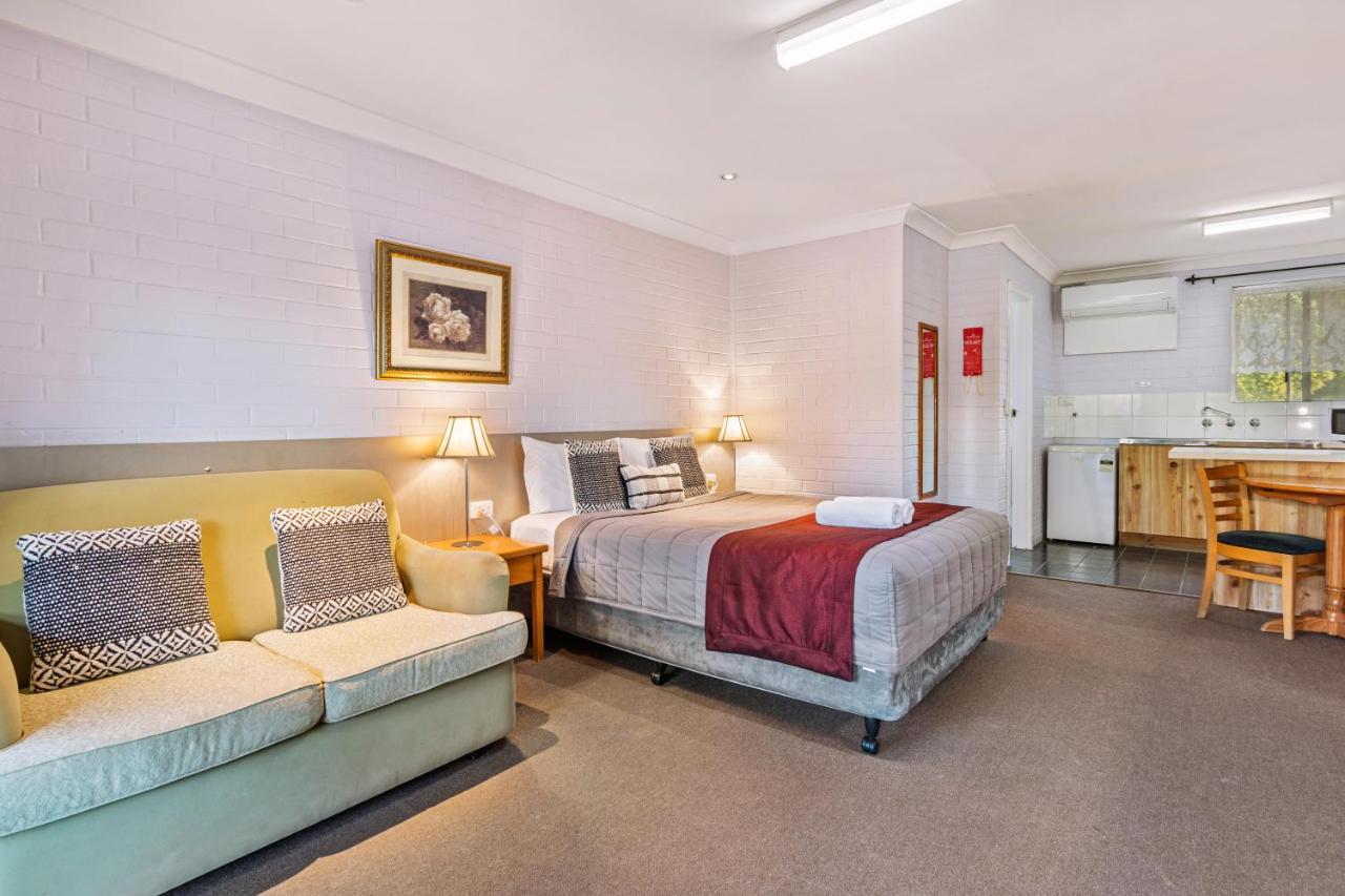 Burringa Garden Motel Wagga Wagga Exterior photo