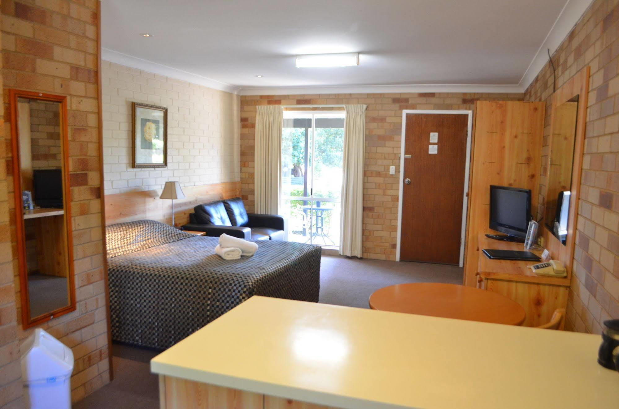 Burringa Garden Motel Wagga Wagga Exterior photo
